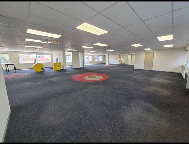 559M² OFFICE TO LET IN WOODMEAD